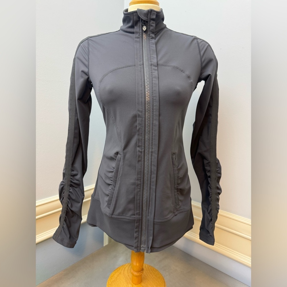 Lulu vintage rare luxtreme ruffle jacket